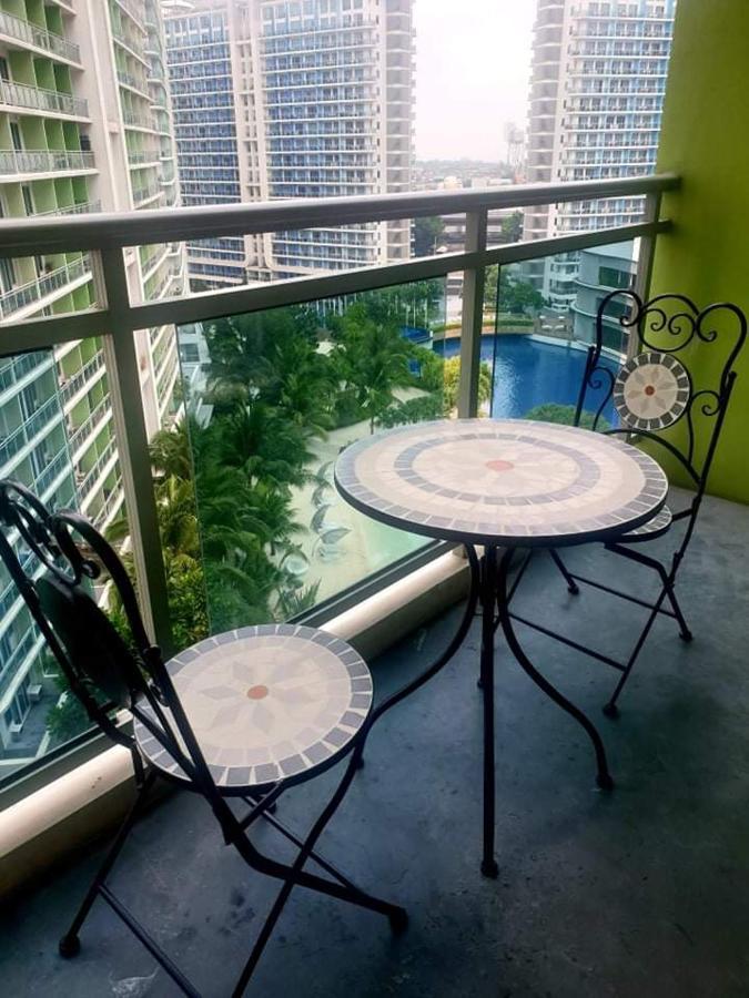 Ebony'S Place At Shore Residences Manila Exterior foto